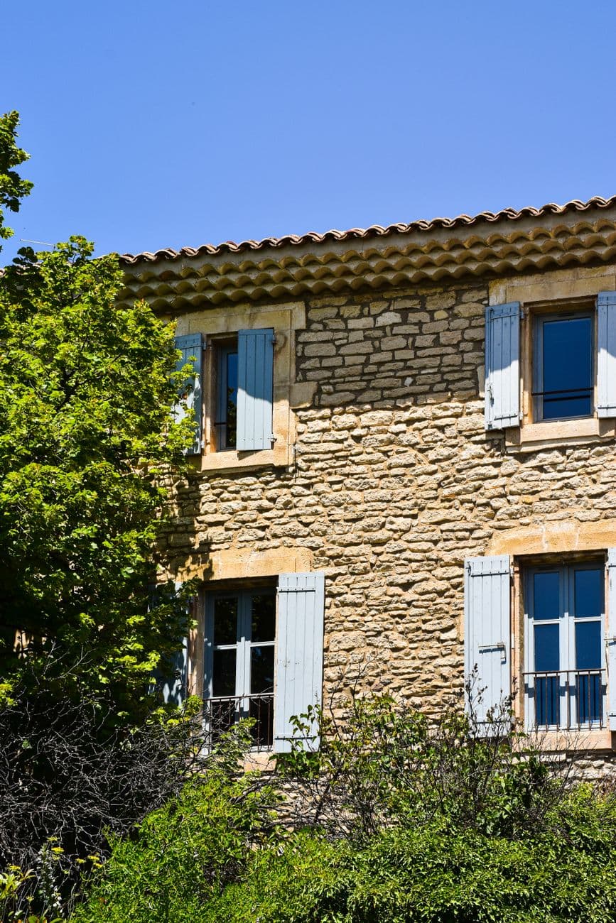 Maison provençale en pierre dans le Var
